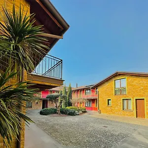  Apartament Easy Airport Private Parking